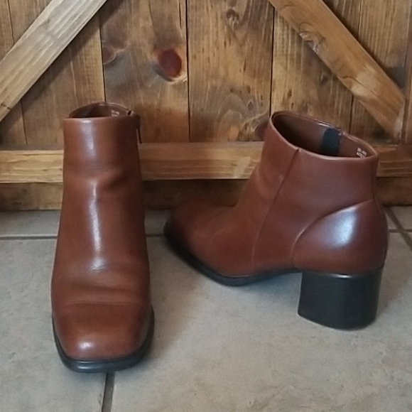 White Mountain Shoes - Genuine Leather Boots